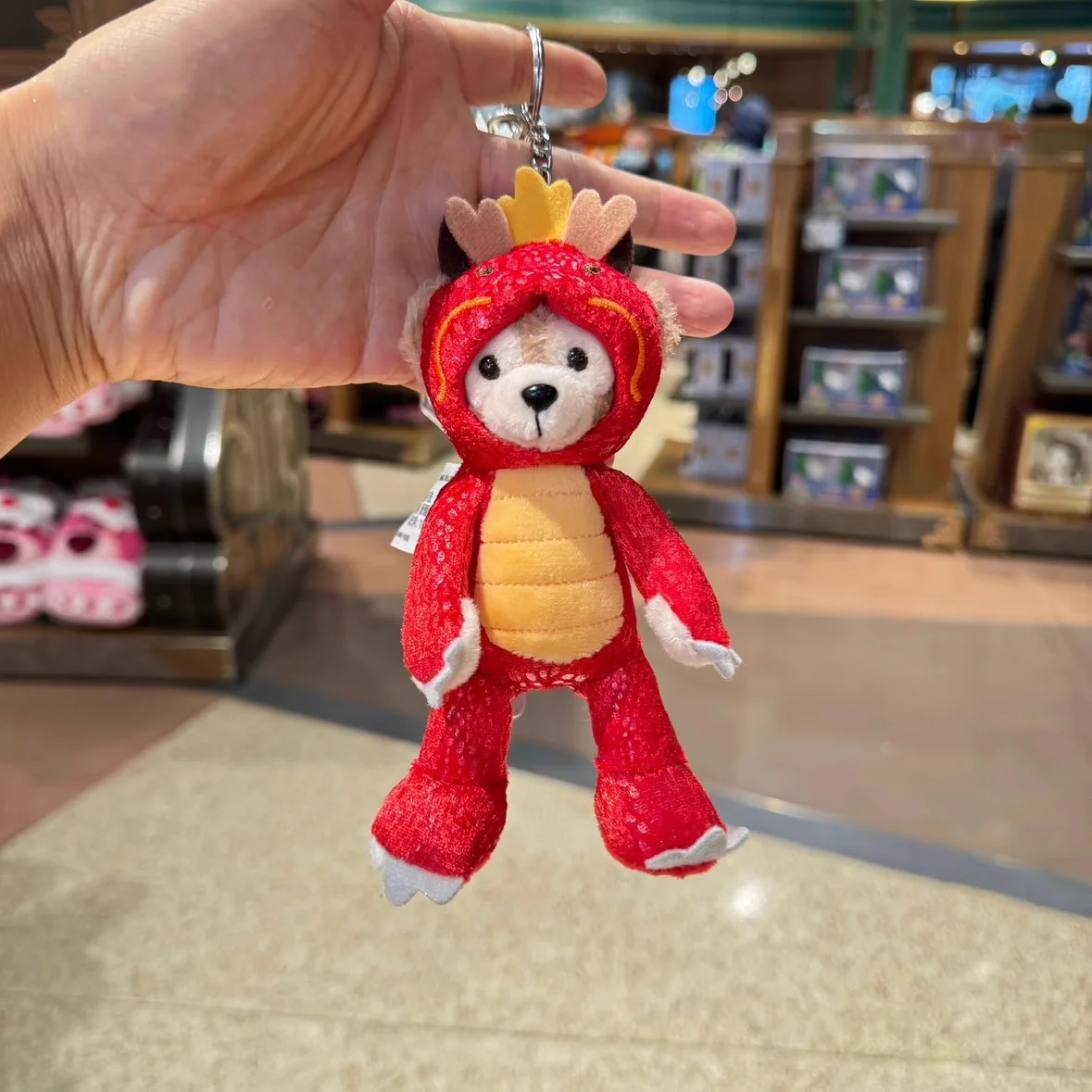 Dragão dourado da Shanghai Disney comemorando o ano novo - Pingente de brinquedo de pelúcia Duffy the Dragon Baby como presente de aniversário