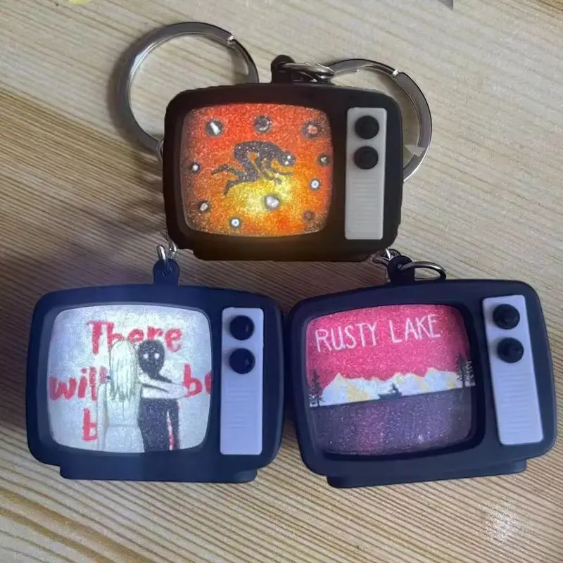 Rusty Lake Small Tv Can Shine Hang Buckle Sound Keychain R-Rusty Lake Game Accessories Laura Retro Keychain