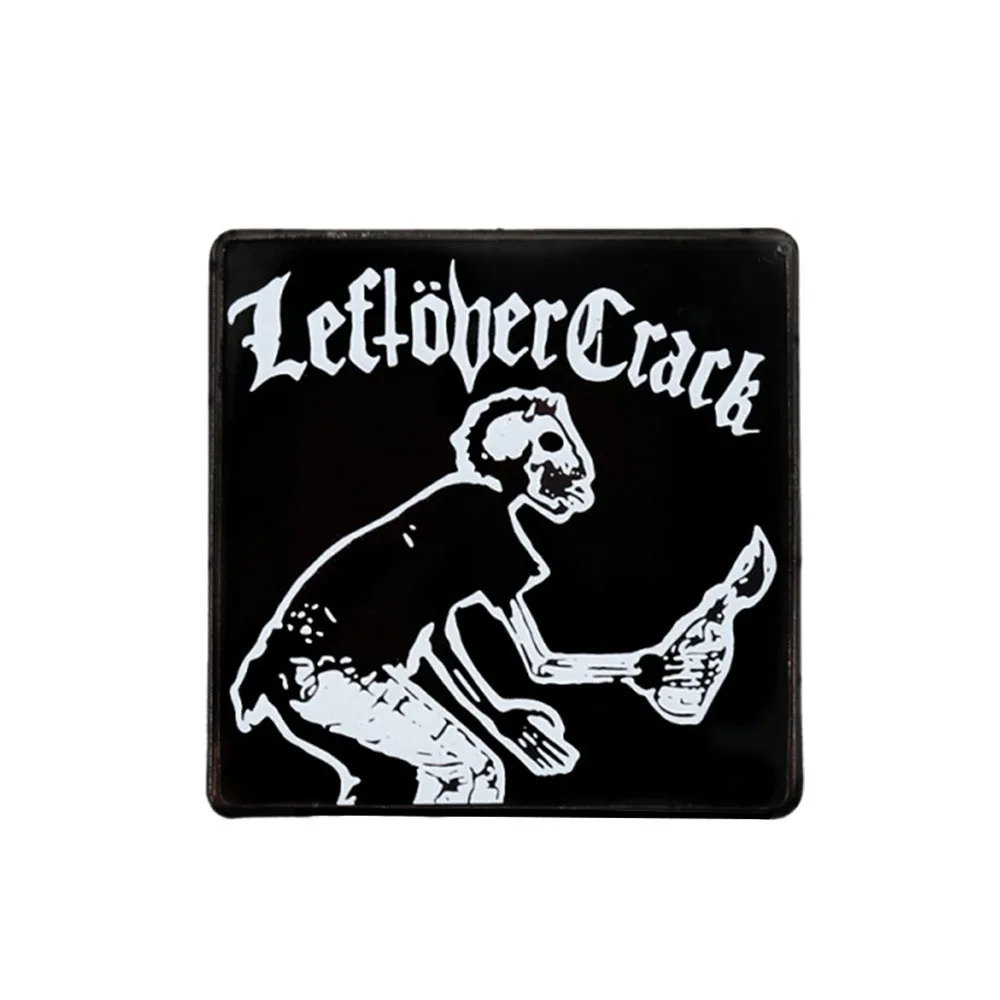 Insignia con logotipo de banda de Punk Rock, Pin esmaltado de calavera Molotov, colección de Fans de joyería musical