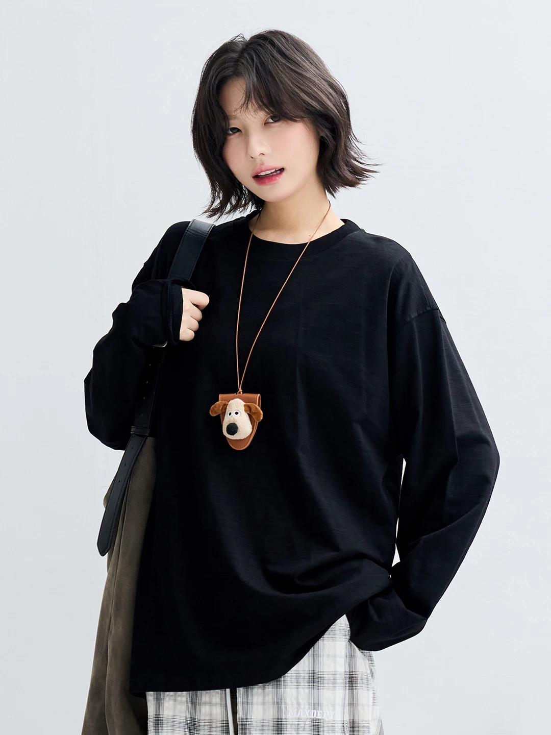 

Универсальная автация музейная свободная футболка с длинным светом, женская весенне-осенняя тонкая хлопковая круглая футболка Ne Base irt Casual Sle