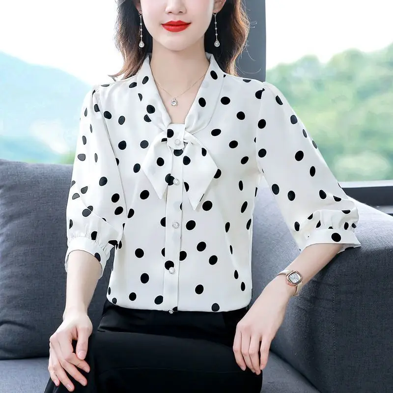 High End Seven Quarter Sleeve Chiffon Shirt for Middle-aged and Elderly Mothers with a Stylish and Versatile Thin Short Top