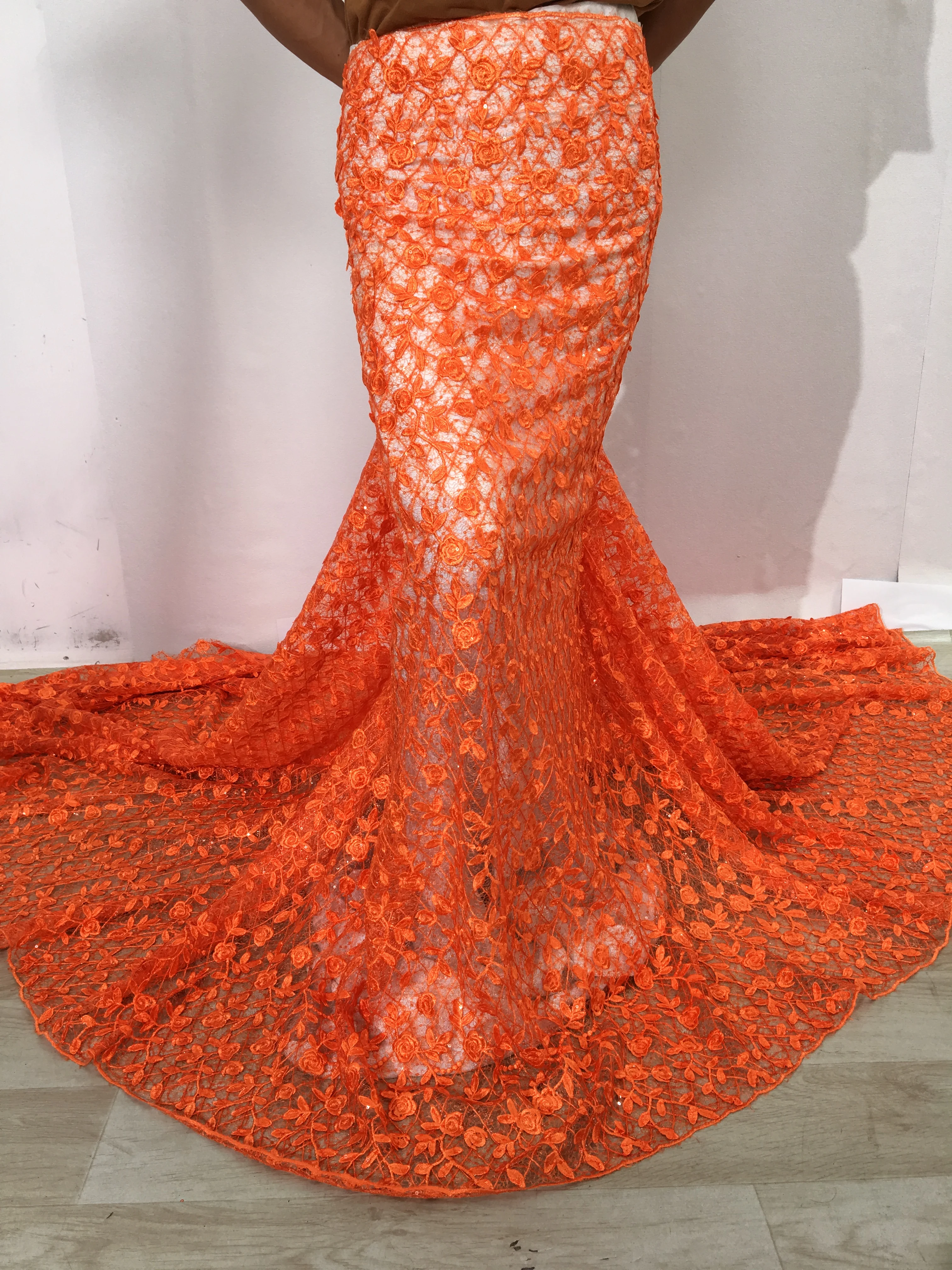 قماش دانتيل فرنسي فاخر مزين با - مراجعة Glitter Tablecloth وسعره