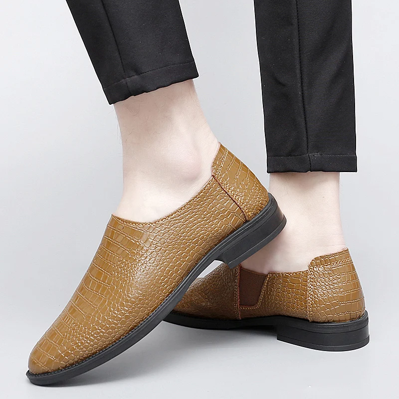 

New black big head business casual leather shoes men's Korean version tassel thick soled loafers height increasing small leather