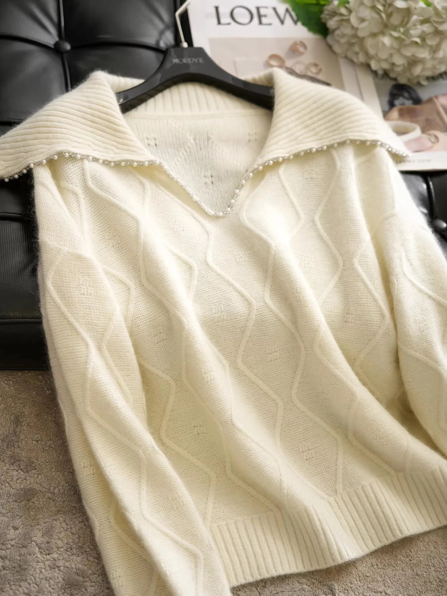 

Ele White Wool Knitted Sweater with Bow Knot And Pearl Embelliment Ele Turn-down Collar Sweater for Women