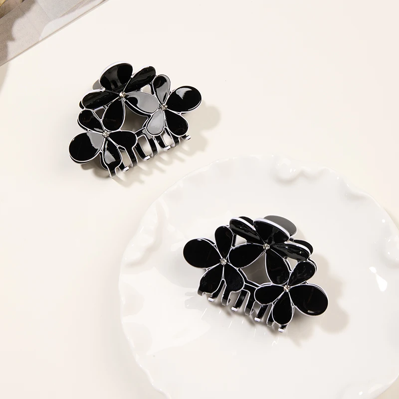 กิ๊บหนีบผมทรงกรงเล็บสีดำประดับคริสตัลลายดอกไม้ สำหรับผู้หญิง ป้องกันการลื่น จับผมได้แน่น สำหรับผมหนา เครื่องประดับผมแฟชั่น
