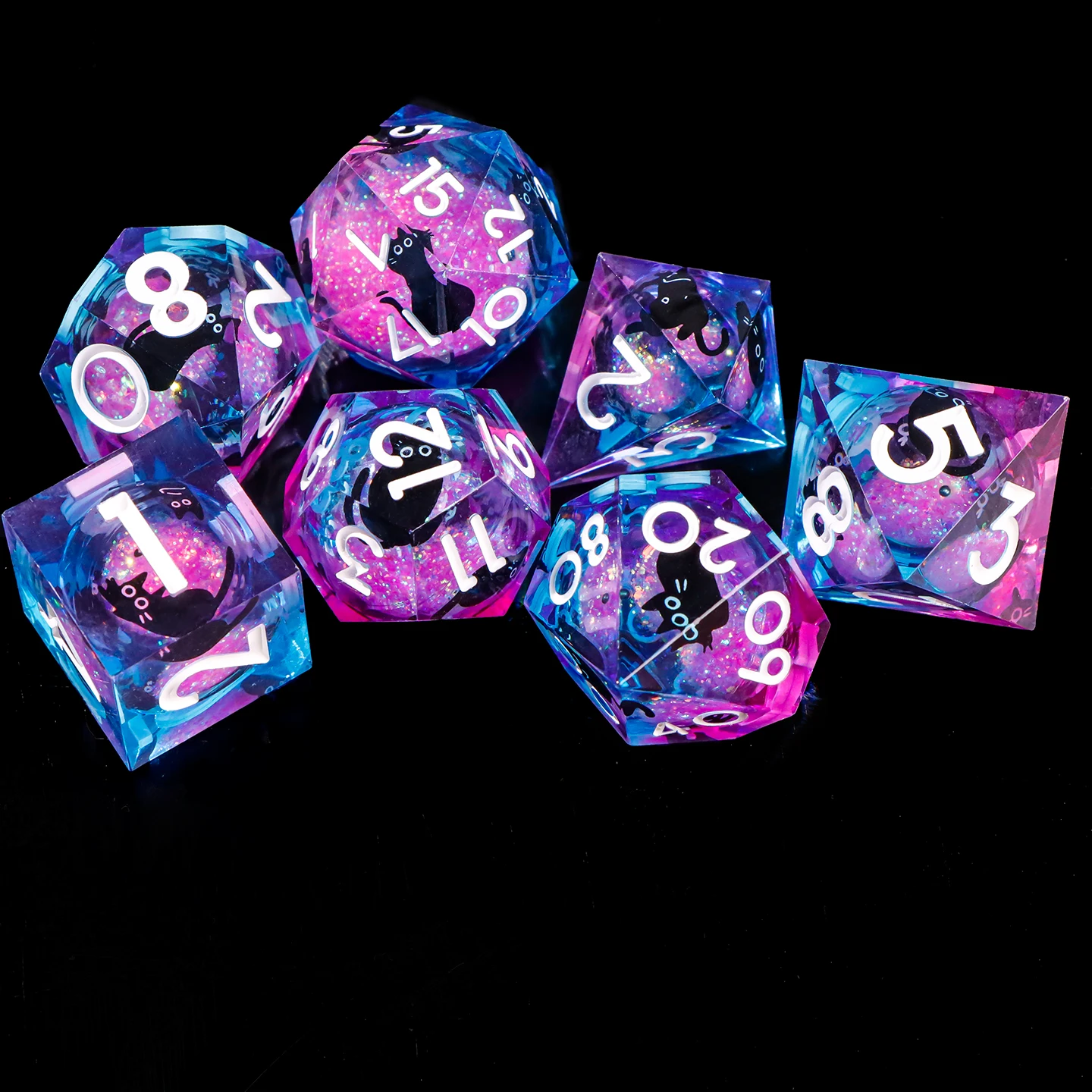 

Набор кубиков с острыми краями и милым котом, многогранные кубики с жидким сердечником для геймеров и драконов, игровые кости DND, уникальный подарок для геймеров