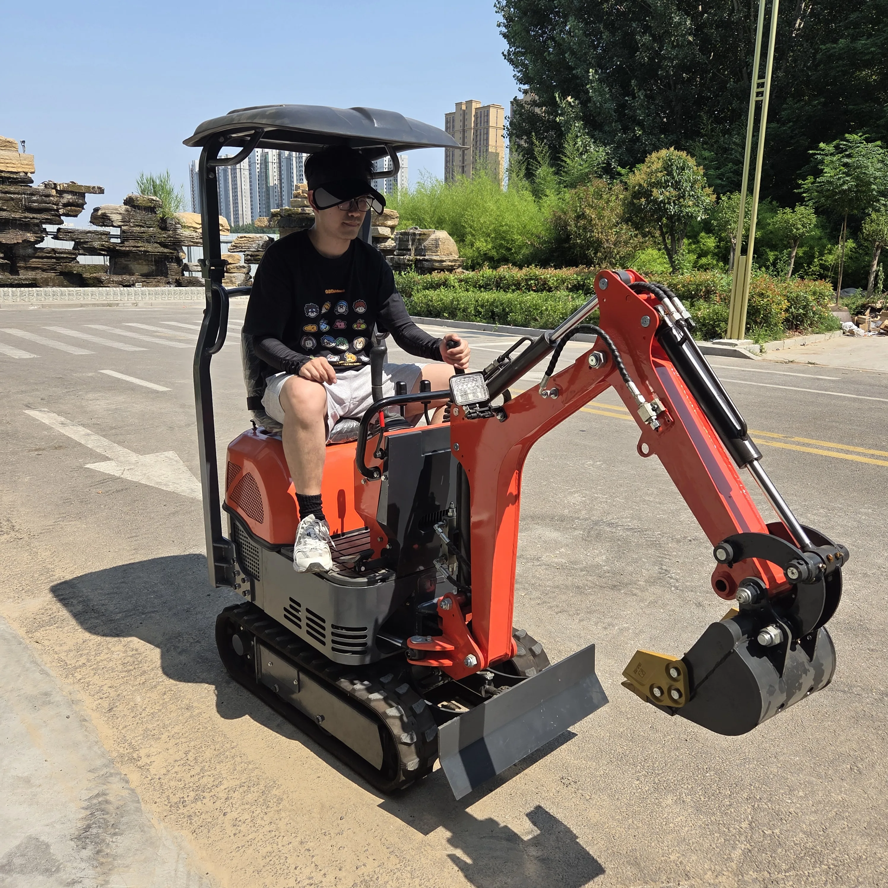 

ZNW - 08 PRO Home Mini Digger with All - Terrain Track, Conquer Mud/Rocks for Home & Small Business Use