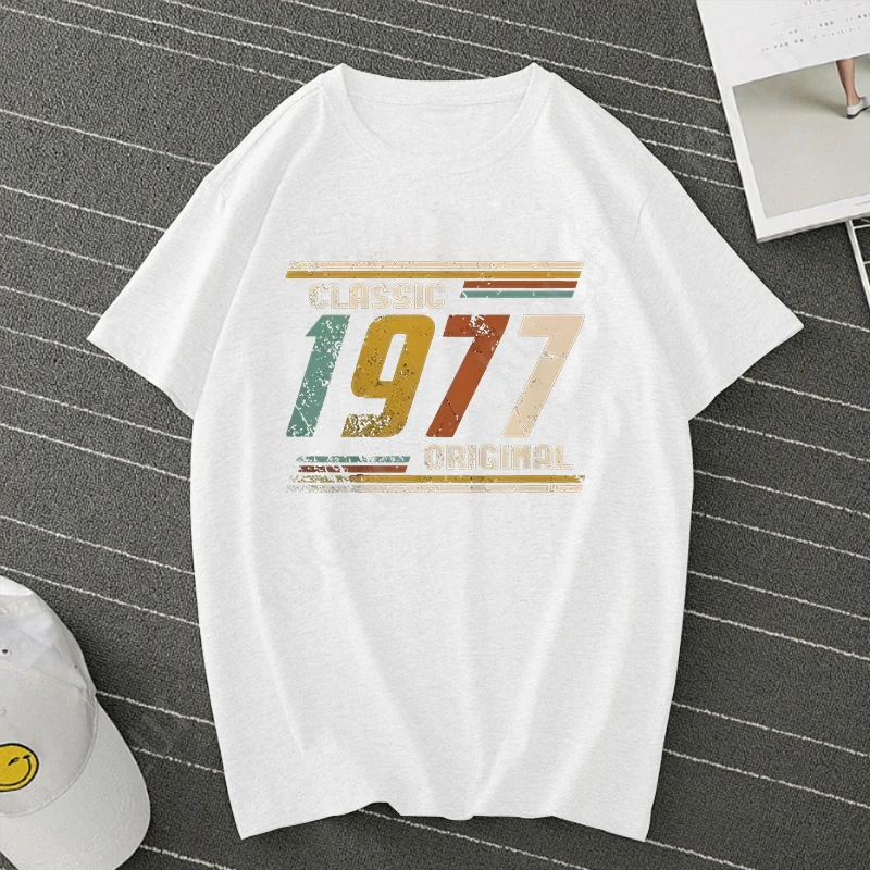 Novelty Awesome Vintage Classic 1977 Print Men T Shirts Streetwear Short Sleeve Birthday Gifts Summer Style T-shirt Men Clothes view 3