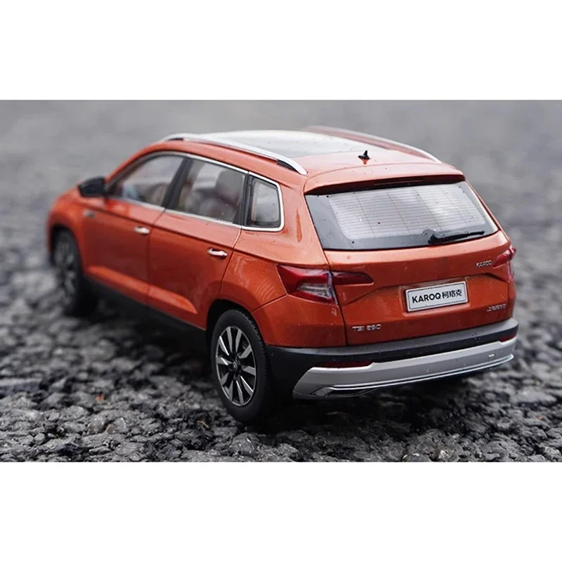 Diecast 1:18 Scale Original KAROQ Alloy Car Model Finished Product Simulation Toys Collection Gifts Static Model Display