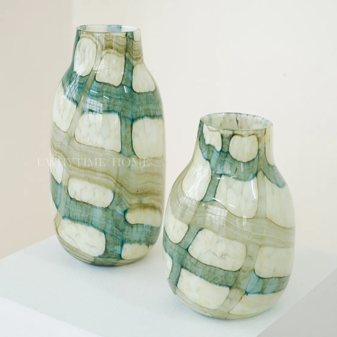 

Swedish blue-green texture grid artistic atmosphere, medieval glass vase, new Chinese high-end handmade glass flower ware