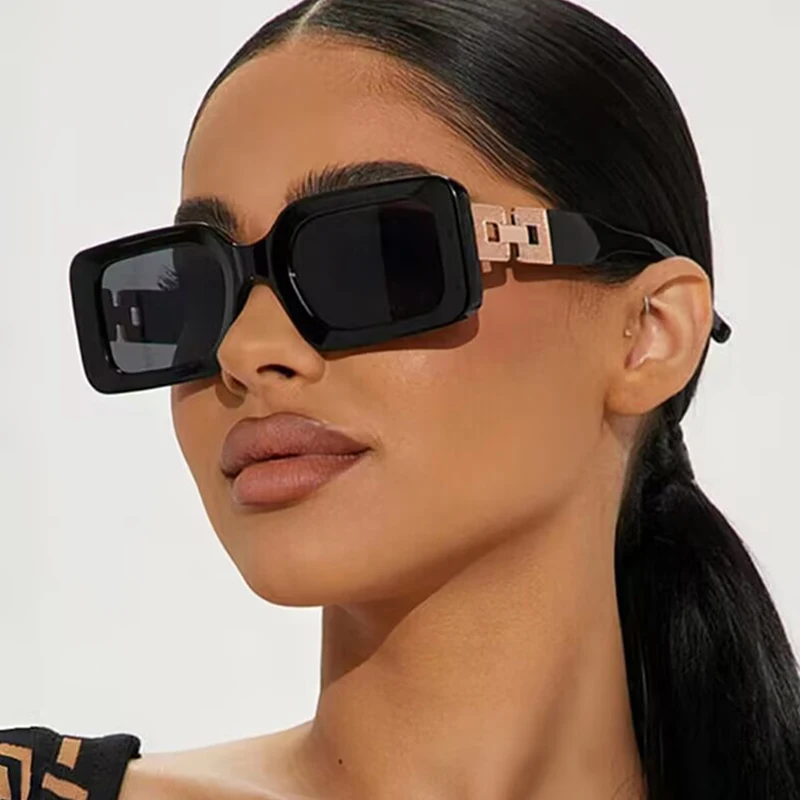 New Classic Square Sunglasses Fashionable Small Frame Street Style Sunglasses Metal Chain Feet, Women's Outdoor Sunglasses UV400