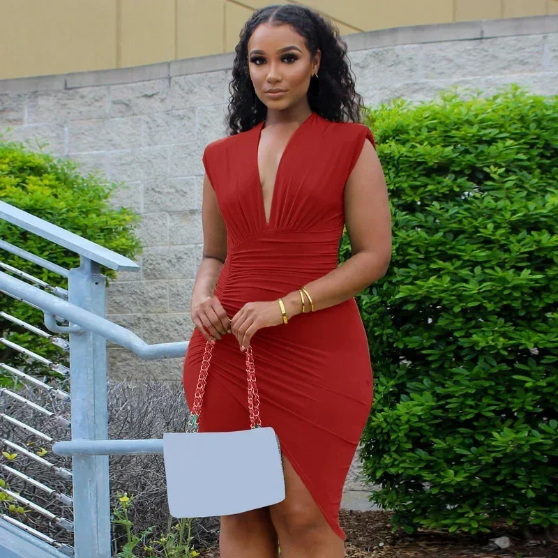 GUWU Abito aderente a pieghe irregolari con scollo a V profondo senza maniche da donna 2024 Mini abiti estivi da strada femminili a matita verde