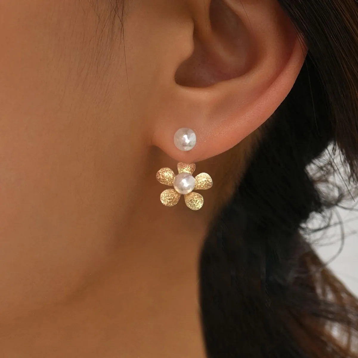 

Fashion elegant simple faux pearl earrings, cute floral studs, all-match stylish ear jewelry