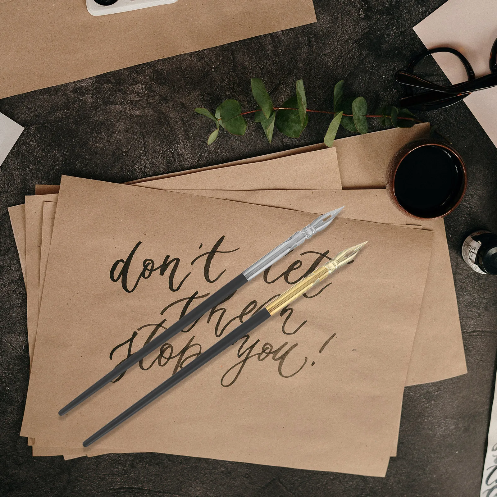 

2Pcs Sketch Pen Set Calligraphy Drawing Pens Fine Line Detail Work Ideal for Artists Students Journaling Creative Writing