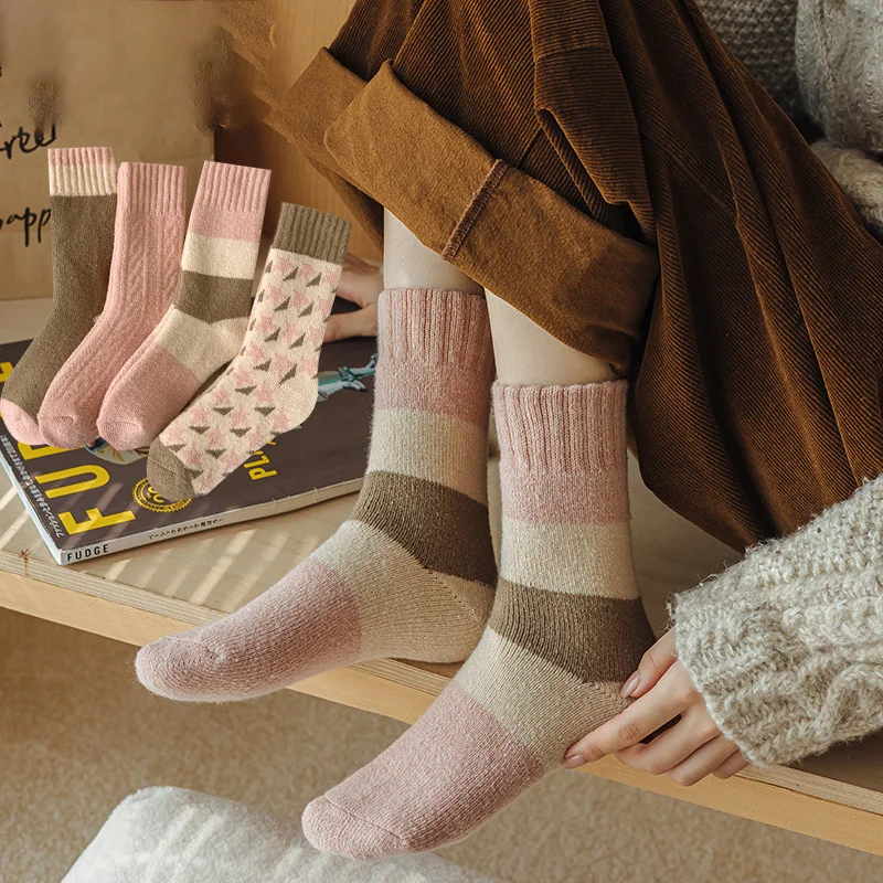 4Pairs Women's Pink Mid Tube Socks Autumn/Winter Socks Trendy INS Style Medium High Tube with Velvet Warm Woolen Loop Long Socks image 3