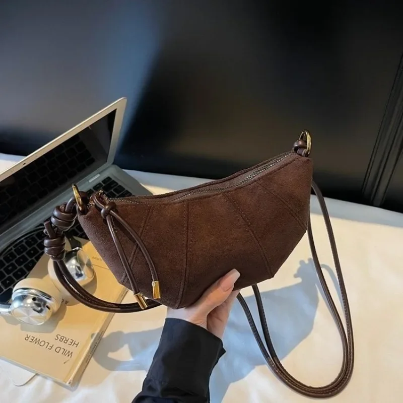 Vintage Elegant Leather Handbag For Women Luxury Designer Crossbody Bag Large Capacity Unique Minimalist Trendy Diaper Bag