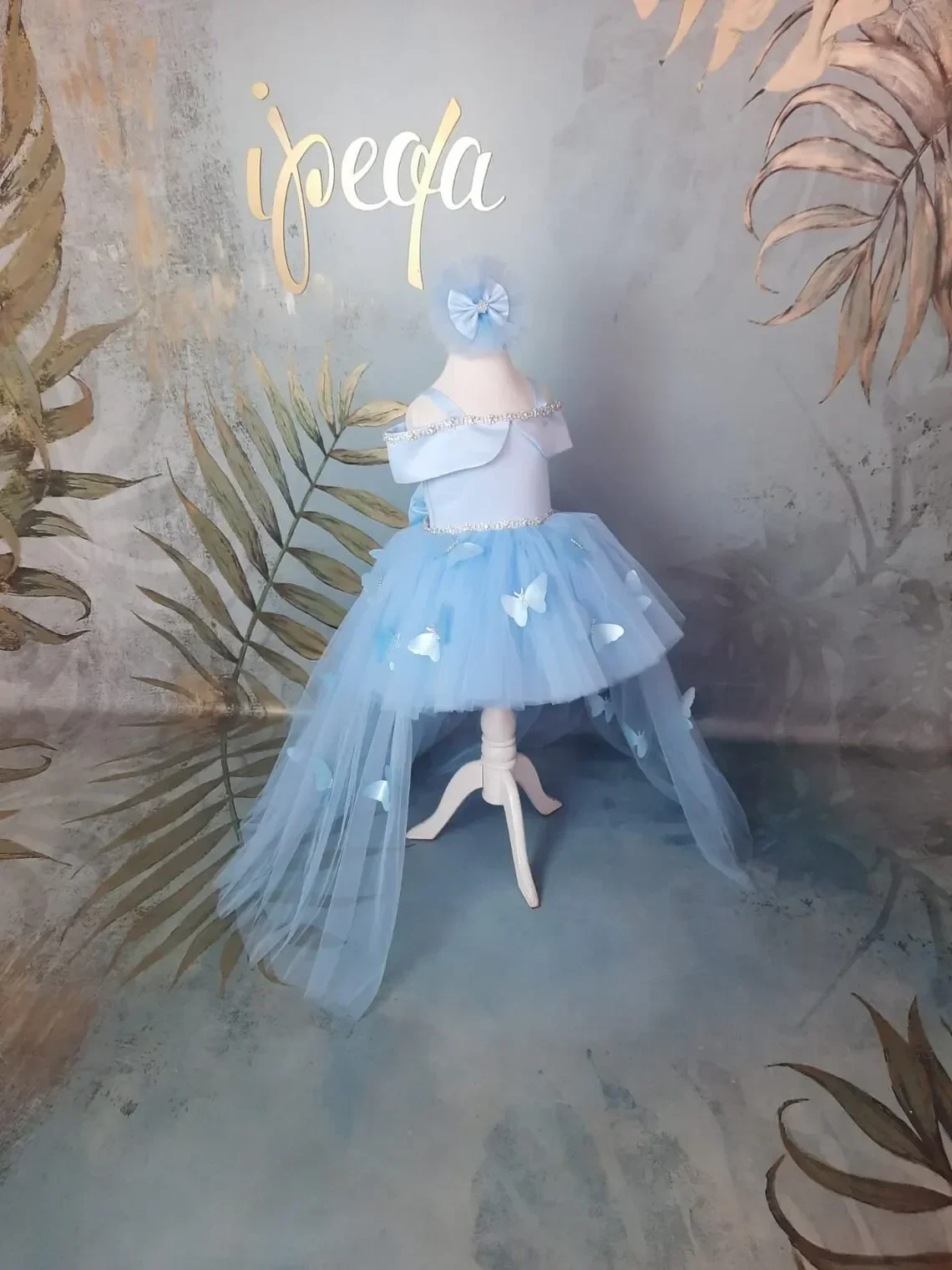 Abiti da ragazza di fiore azzurri gonfi Abito da festa di compleanno in tulle con fiocco e spalle scoperte Farfalla Abiti da prima comunione per bambina