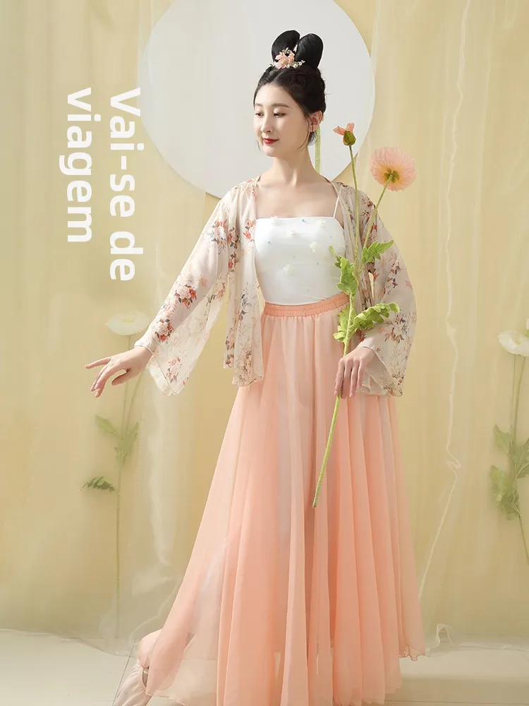 nouvel-arrivage-ensemble-elegant-de-costume-de-danse-chinoise-classique-pour-femme-–-tenue-fluide-d'entrainement-et-de-performance-jupe-et-haut