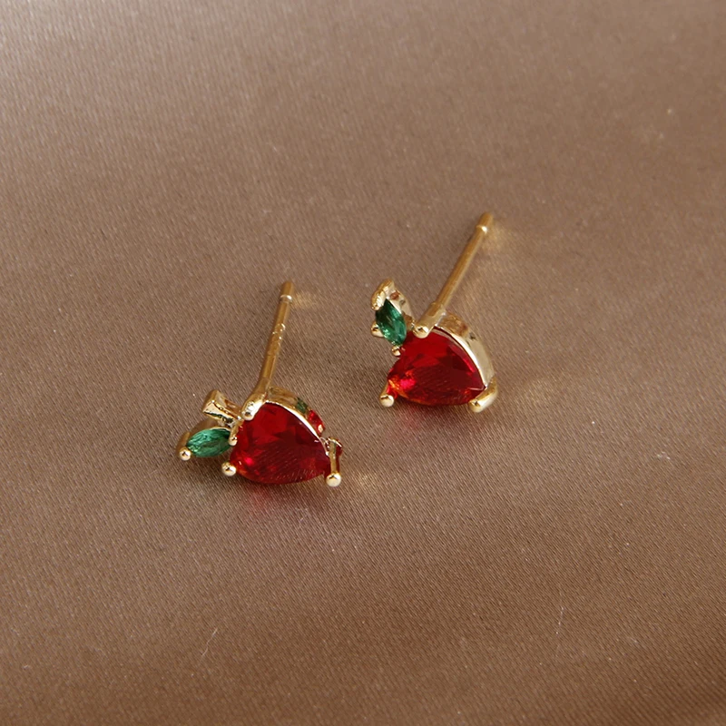 New Sight Red Heart Cute Apple Earrings 2022 Fashion Brand Jewelry Delicate Crystal Fruit Stud Earrings for Women Gift