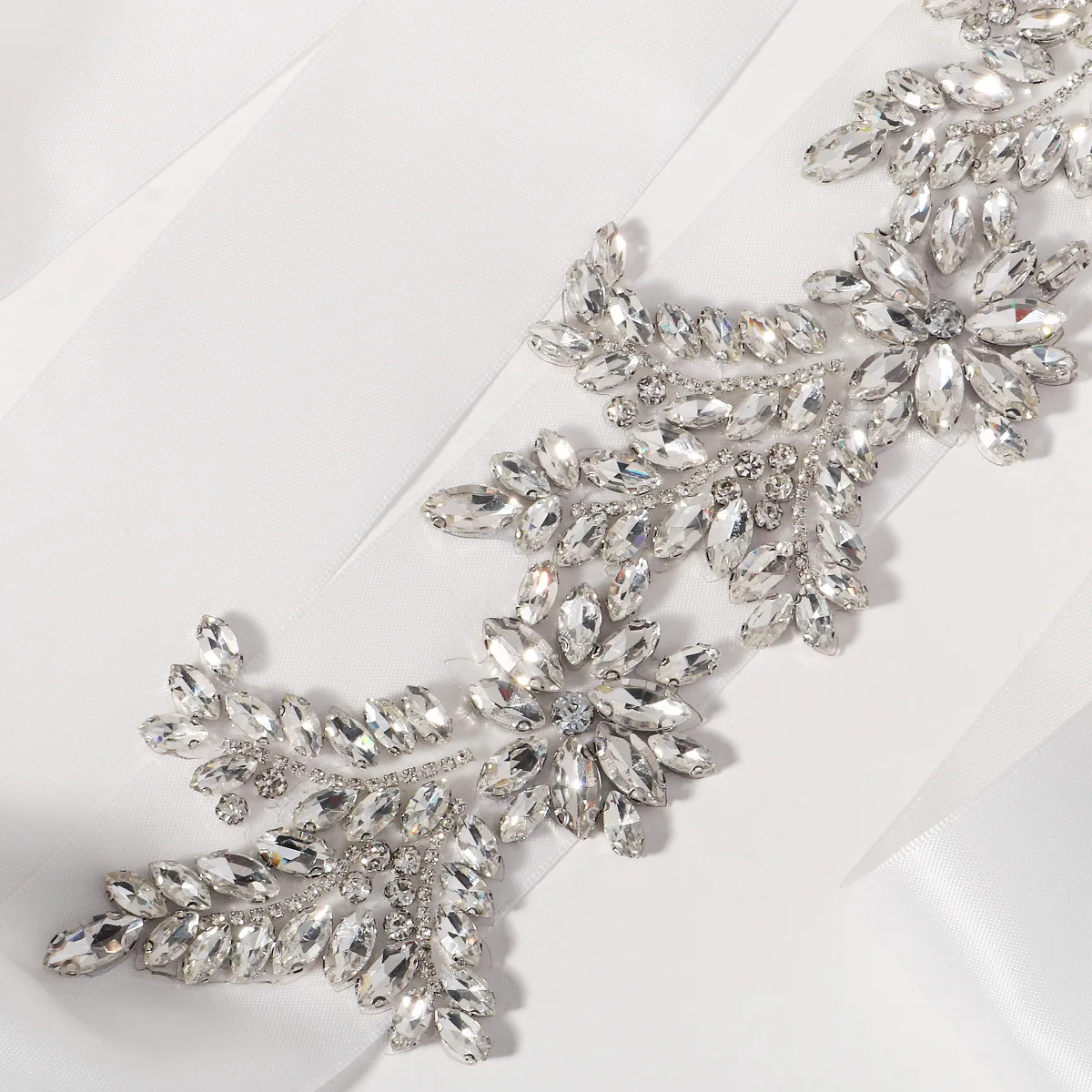 SLBRIDAL Hochzeitszubehör Kristall-Brautgürtel Satin Strass Perlen Abendkleid-Gürtel Hochzeitsband Schärpe Brautjungfern Damen – Detail 6