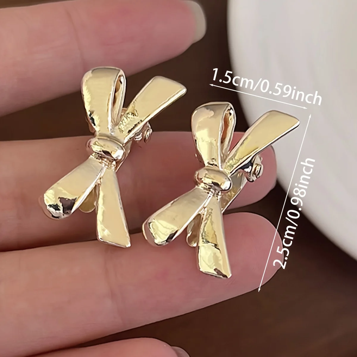 6 Pieces of Women\'s New Golden Bow Mini Hairpins, Sweet and Cool Girl Bangs Hairpins and Hair Accessories