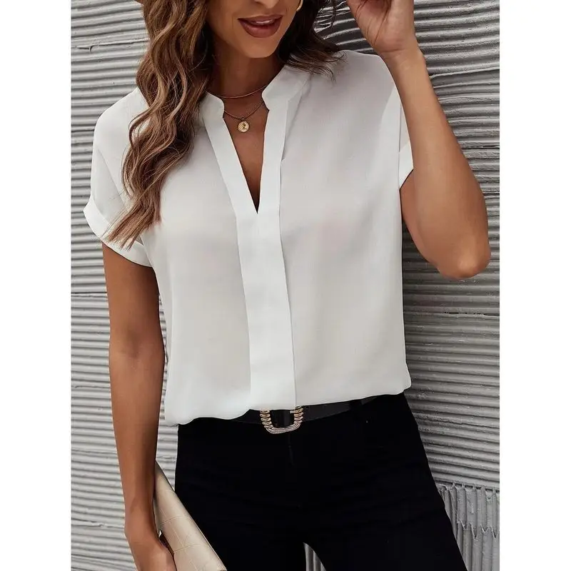 

Белая женская блузка-футляр с рукавами «летучая мышь» из тонкого полиэстера, неорганизованного кроя, без бренда