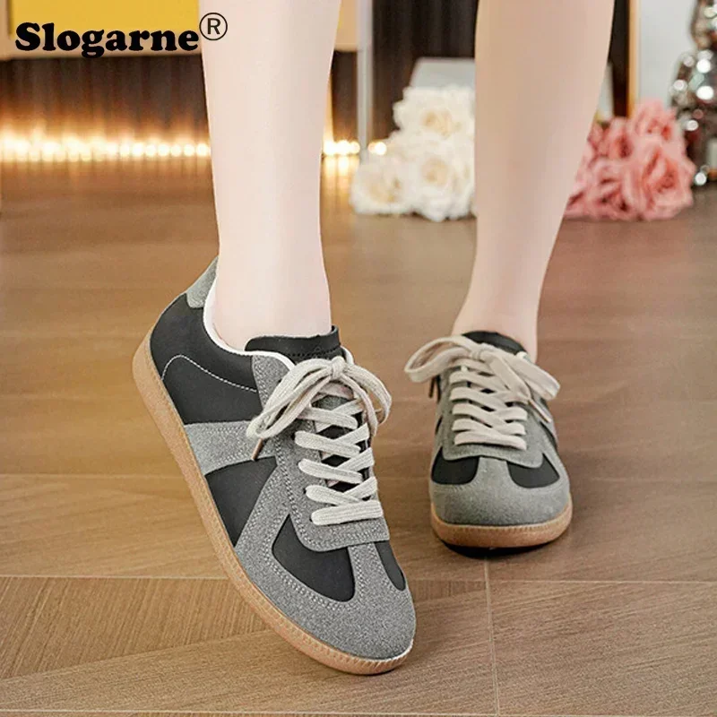 

Men New Casual Shoes Man Vintage German Sports Trainning Shoes Lace Up Light Comfortable Sneakers Women Skatebord Running Shoes