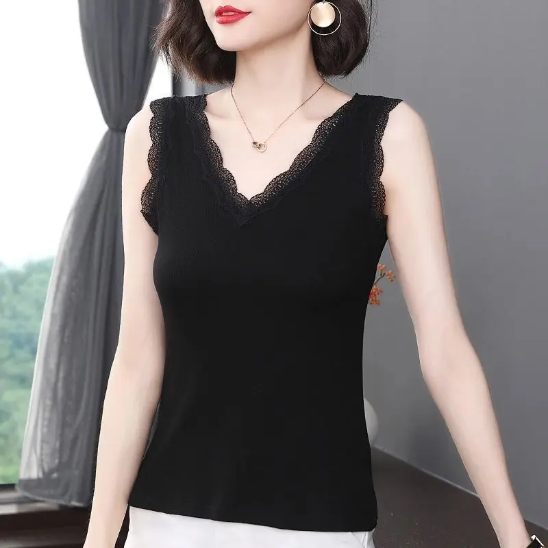 

Summer New Thin Black Lace Patchwork Tanks Tops Sleeveless Solid Color V Neck Slim Bottoming Shirt Fashion Elegant Women Clothes