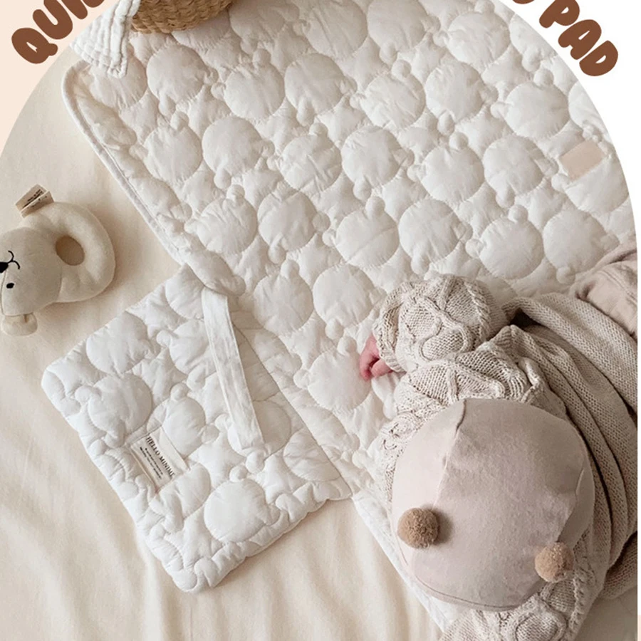 Baby Waterproof Changing Pad Multifunctional Portable Diaper Mat Foldable Travel Pee Pad With Diaper Bag
