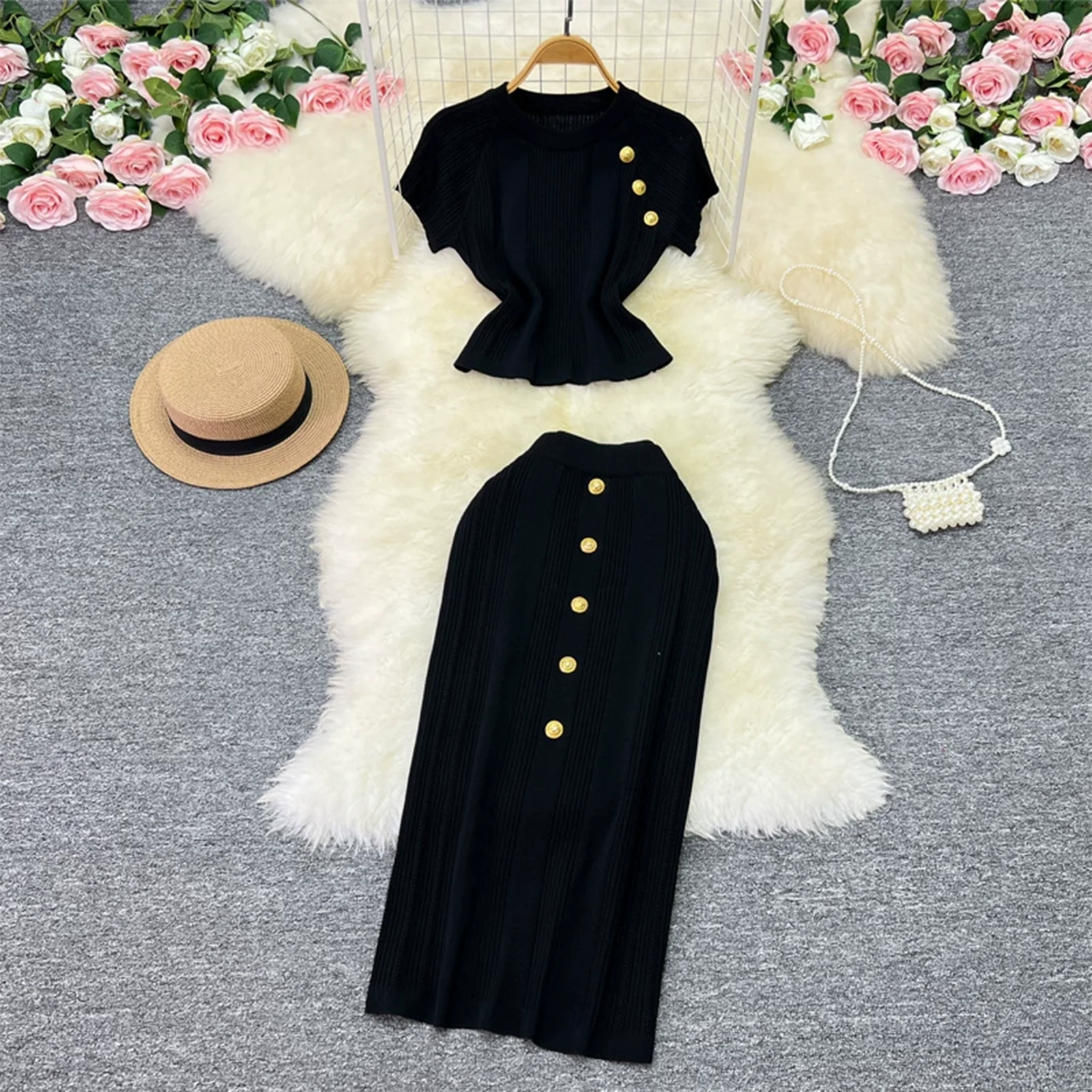 

Women's Summer Knit Two-piece Set Casual Round Neck Short-sleeved Knit top with Waist Thin A-line Half-body Skirt