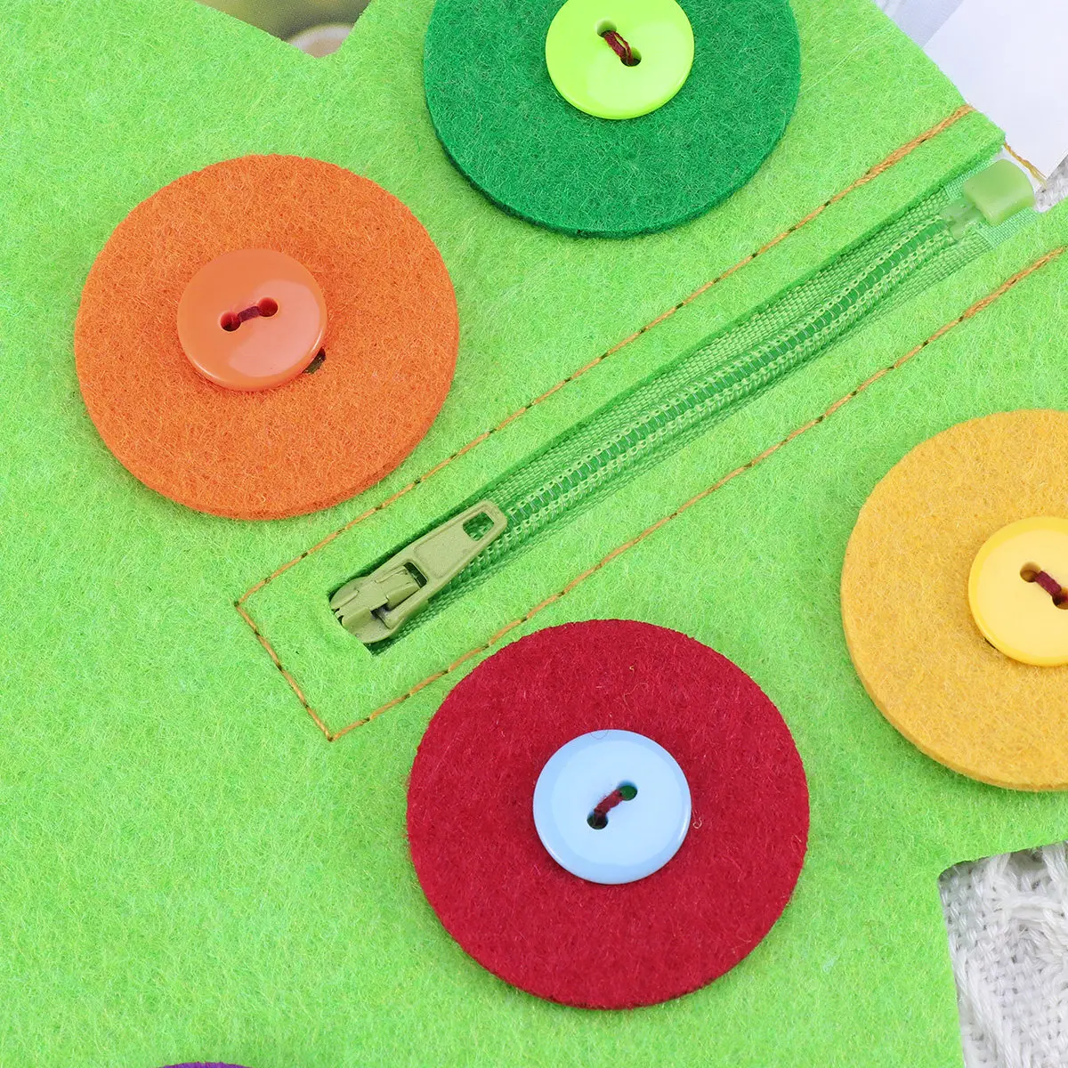 

Handmade Non-Woven Button Zipper Frog Early Learning Educational Aid for Kindergarten Children Developing Cognitive Skills