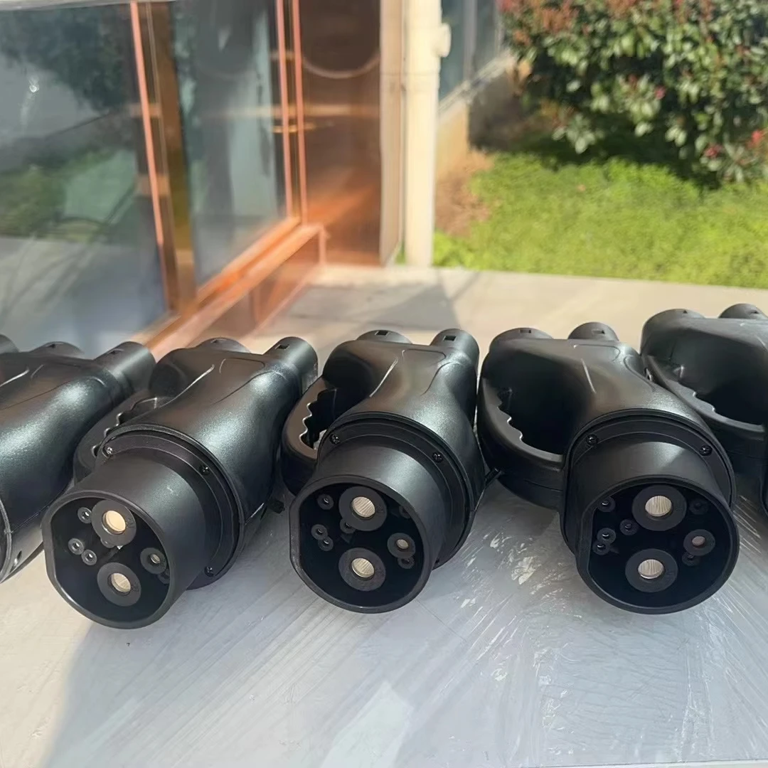 

2025 New Electric Vehicle Plug Charger Adapter GBT to CCS2 DC EV Charging Adapter for DC EV Charger