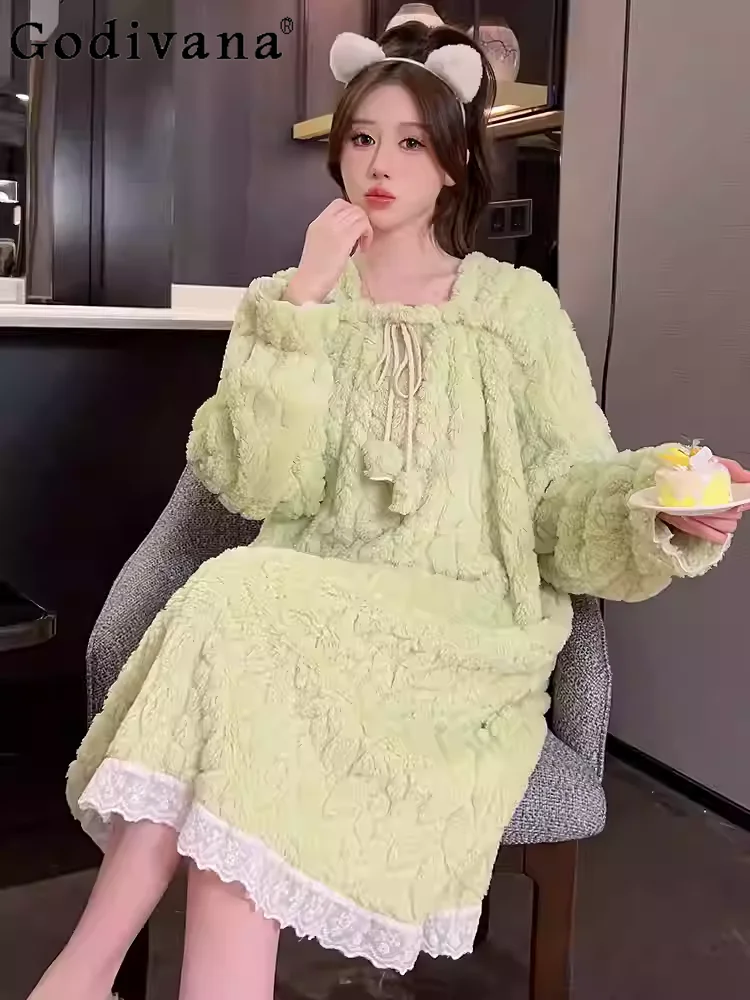 

Осень-зима, женская утепленная ночная рубашка принцессы из кораллового флиса с квадратным воротником, свободная возрастная кружевная домашняя одежда с длинными рукавами