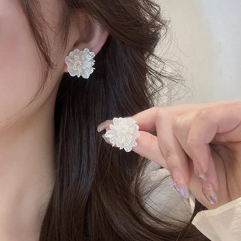 White Camellia Flower Earrings for Women Flower Earring 2024 New Modern Korean Fashion Cute Teens Girl Party Jewelry Accessories