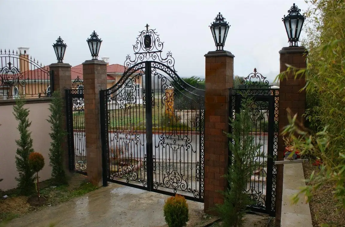 Home Villa Main Driveway Gate Patio Wrought Iron Gate Design For Sale