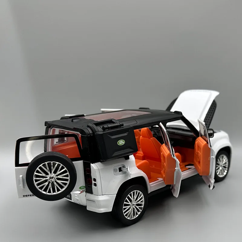 Nieuwe 1:24 Verdediger Lumma Clr Ld Legering Auto-Diecasts En Speelgoedvoertuigen Auto Model Geluid En Licht Terugtrekken Auto Speelgoed Voor Kinderen Geschenken