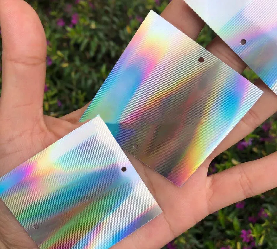 

Weight 500G Wedding Handmade Craft Decoration Material 50*50MM/90*90mm Big Square 2-holes Holographic Silver Effect Sequin