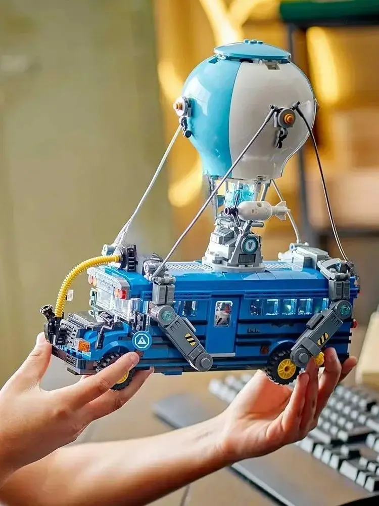 Set di blocchi di costruzione per autobus in mattoni modello battaglia 77073 compatibile con particelle Legoed, adatto per regali di Natale