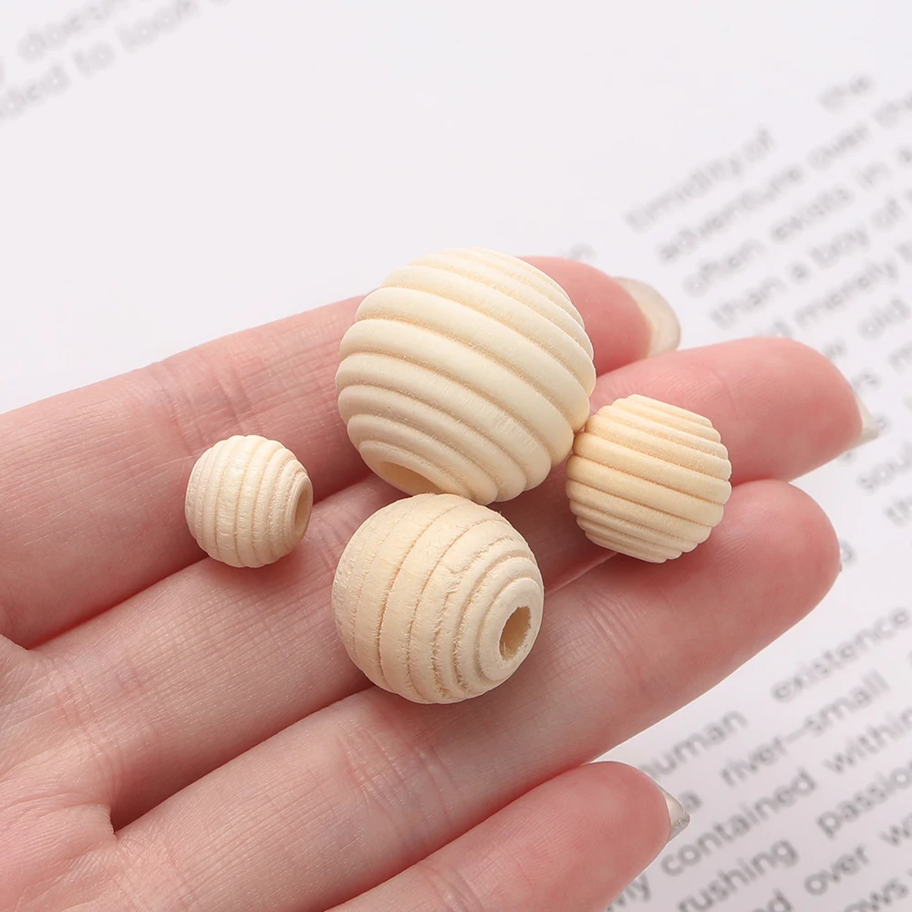 Рисунок 5 - деревянные бусины с натуральной резьбой