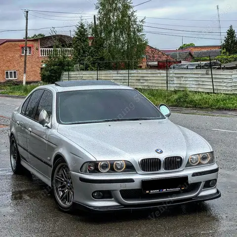 BMW E39 5 시리즈 M-Sport 520i 520d 525i 525d 530i 530d M Tech & M5 & M5 범퍼용 에어로 폭 프론트 스플리터 립 (유광 도색)