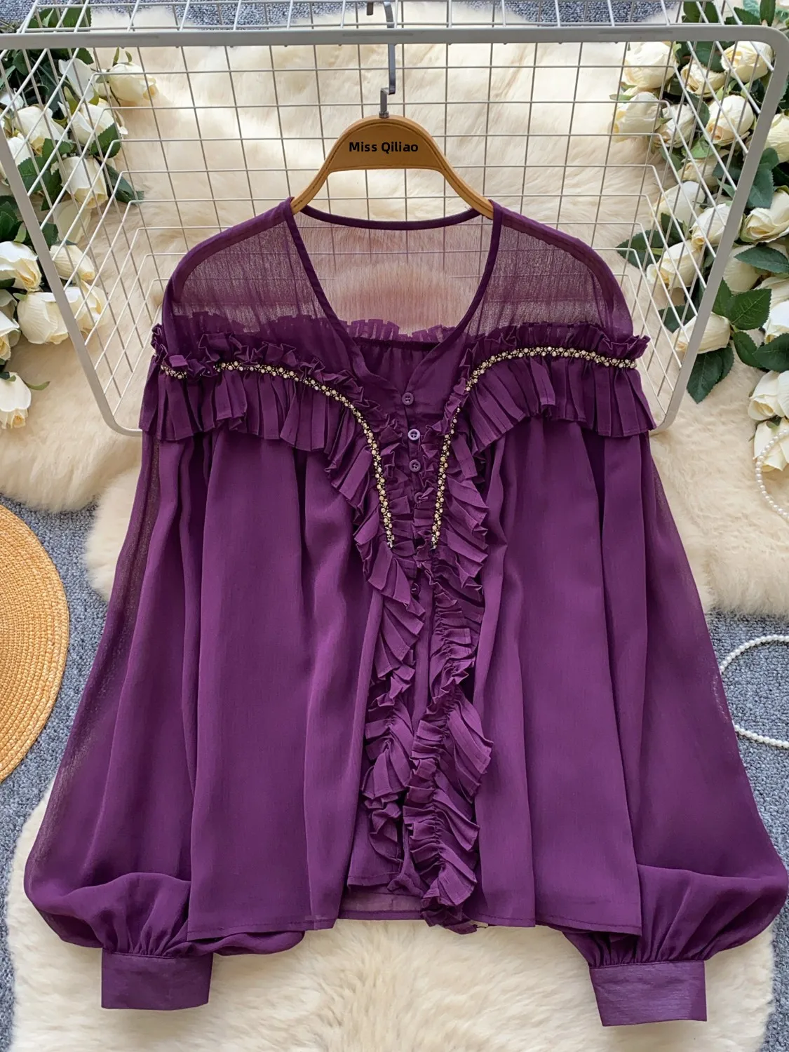 

Casual Loose Lantern Sve V-Ne Me irt Heavy Embelliment Wooden Trim Splice Ele Top for Young Women