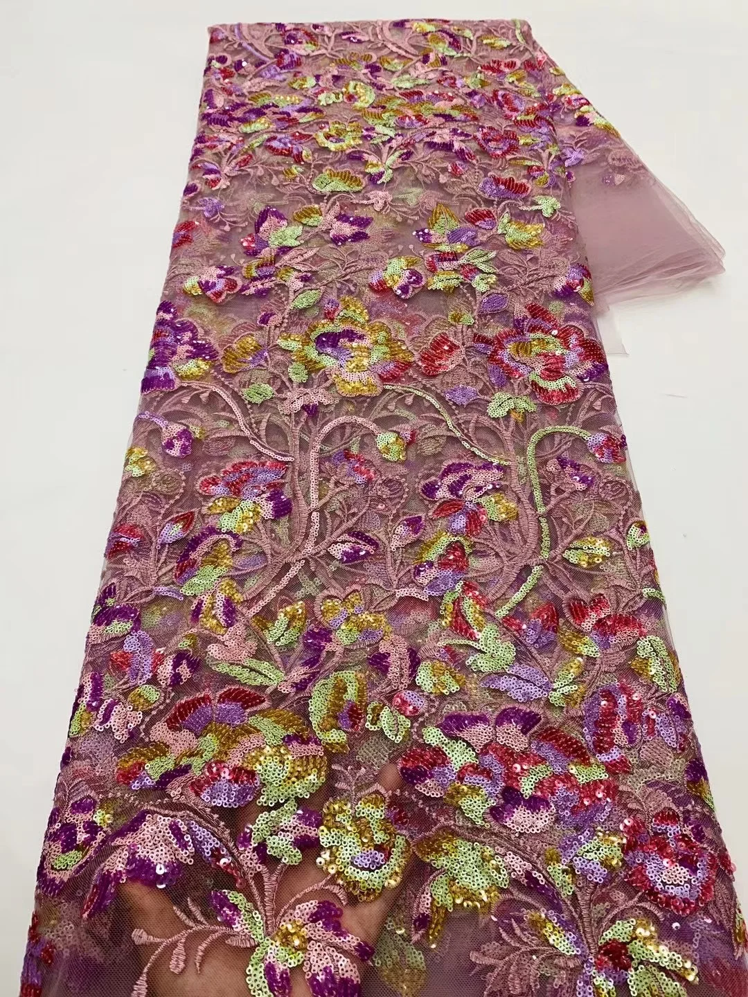 Latest High Quality Delicate Eligant Soft Embroiderd Sequins Tulle Lace Fabric For Wedding Evening Dress