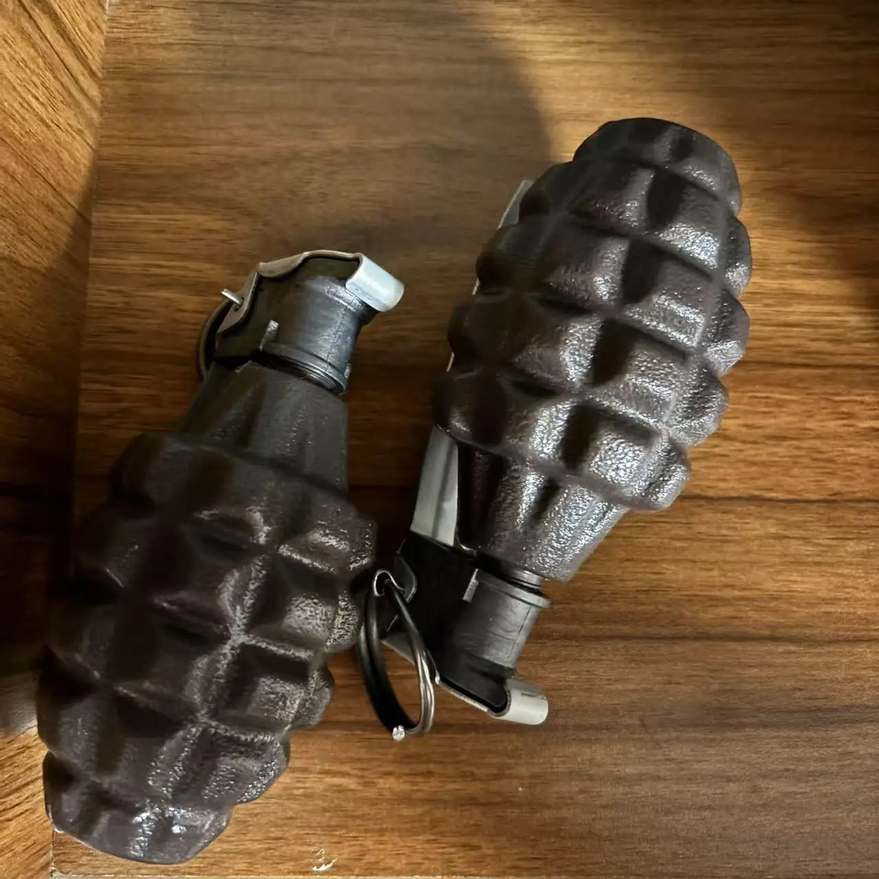 1 قطعة نسخة MK2 البلاستيك غير وظيفية الأناناس الرعد نموذج لاعب مجموعة من فيلم التلفزيون الدعائم هدية الديكور #6