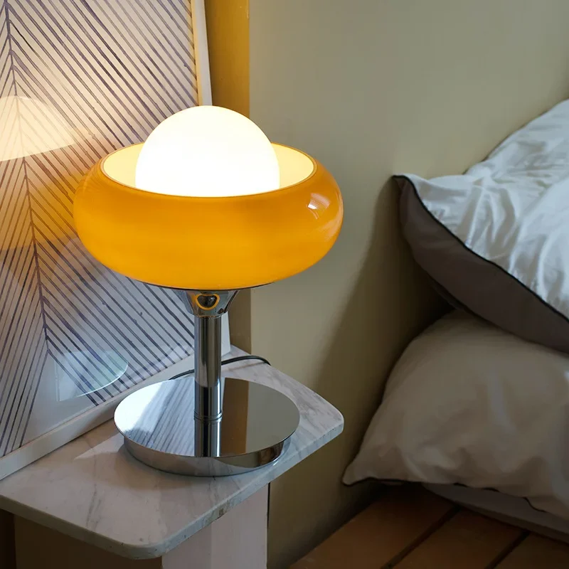 Lampu meja desainer LED Modern Nordic, lampu meja Tart telur, lampu pencahayaan, kamar tidur, belajar samping tempat tidur, ruang tamu, Retro, lampu kap lampu lembut