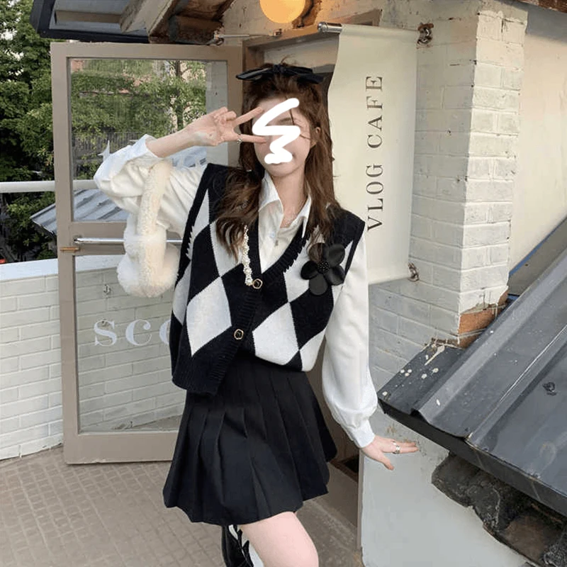 

Осенний комплект 2025: Новинка! Женский вязаный жилет в стиле «маленький аромат», рубашка и плиссированная юбка — комплект из трех предметов в повседневном стиле с длинным рукавом.