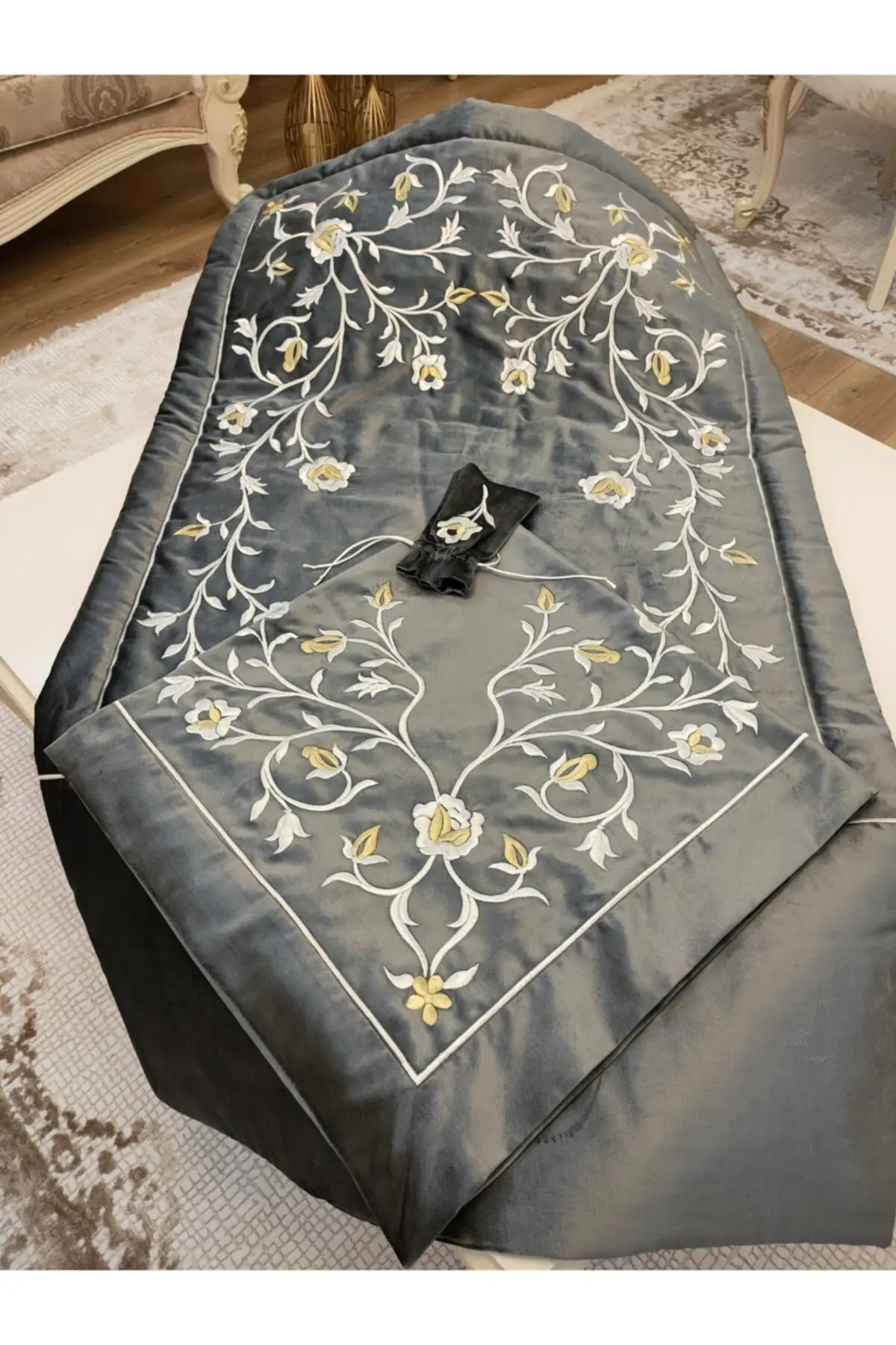 

Silk velvet prayer rug set consists of 5 pieces of our embroidered silk velvet Seccade. Meditation Rug