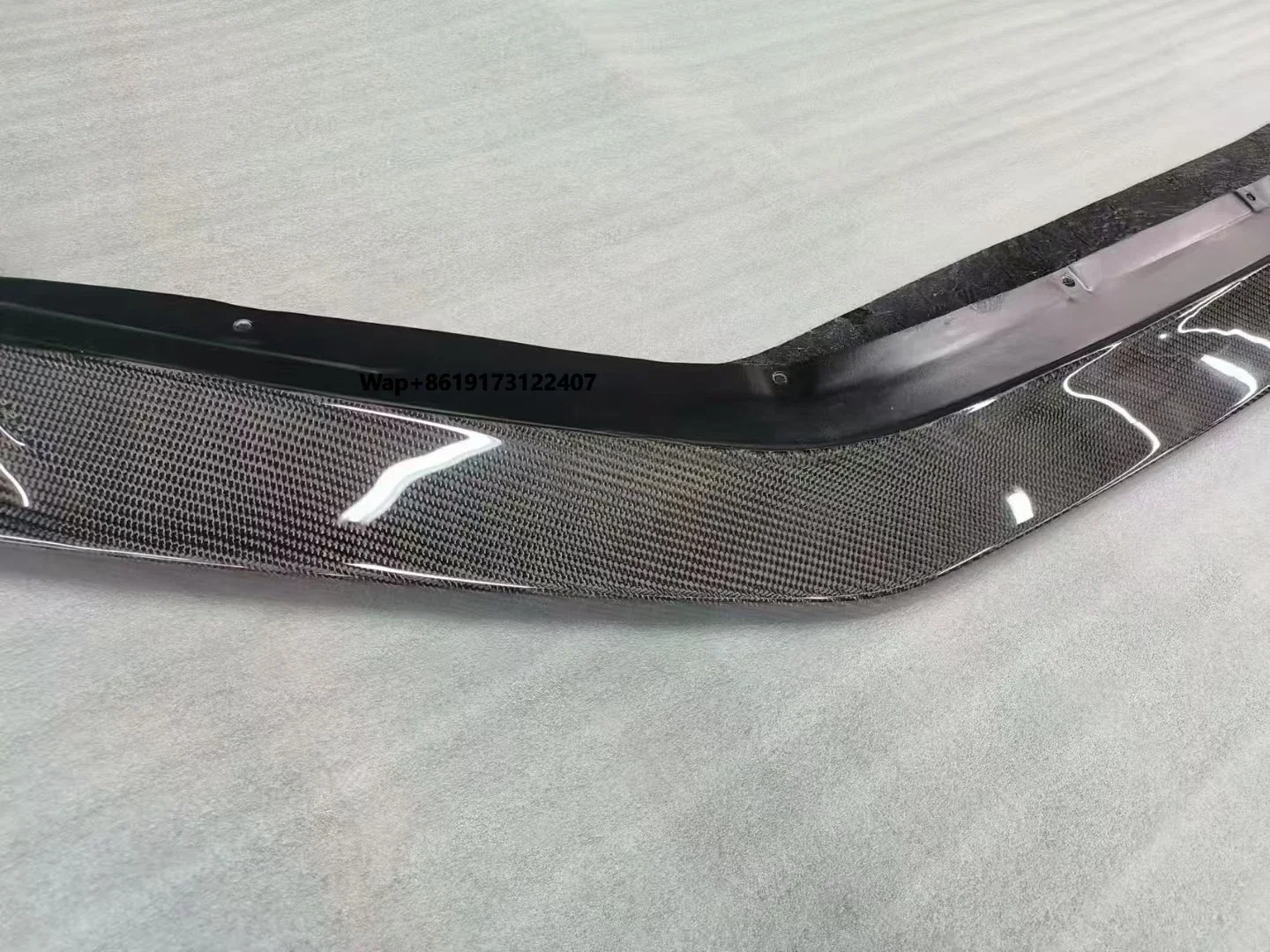 

Подходит для GTR 2017-2023: Улучшенный передний сплиттер из карбона