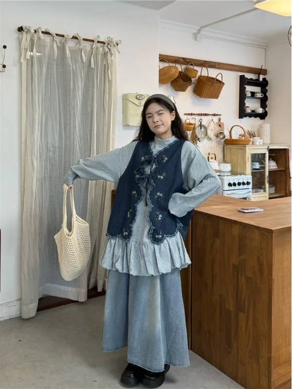 

Retro Japanese Style Women's Fashion Set Spring 2026 New Shirt Dress Denim Vest Skirt Three-piece Set High Waist Commute Style