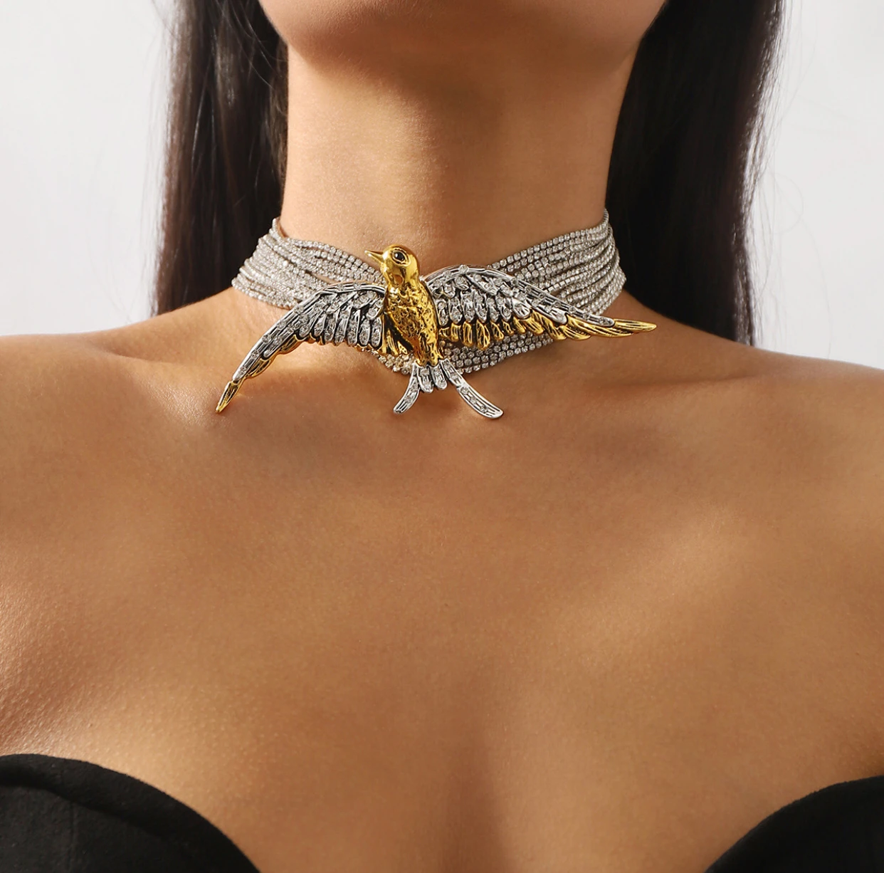 

Lavishly exaggerated and stylish bird swallow multi-layered necklace with diamond high-sounding nymphet neckline for a nymphet g