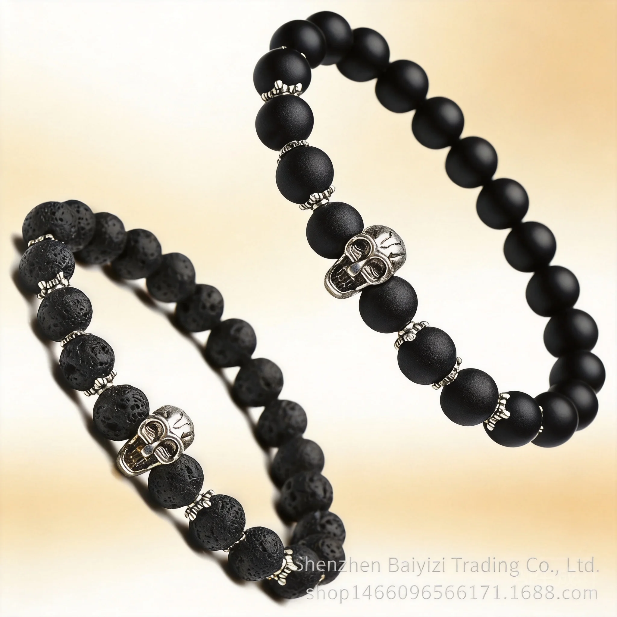 Totenkopf-Perlenarmband 2026 Trendiger Gothic-Schmuck für Männer und Frauen Tägliches Tragen Natürlicher Lavastein Mattschwarze Onyx-Perlen Punk-Armband